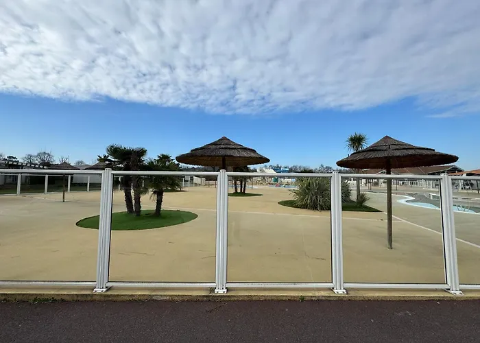Mobil-Homes Les Charmettes 4 Etoiles