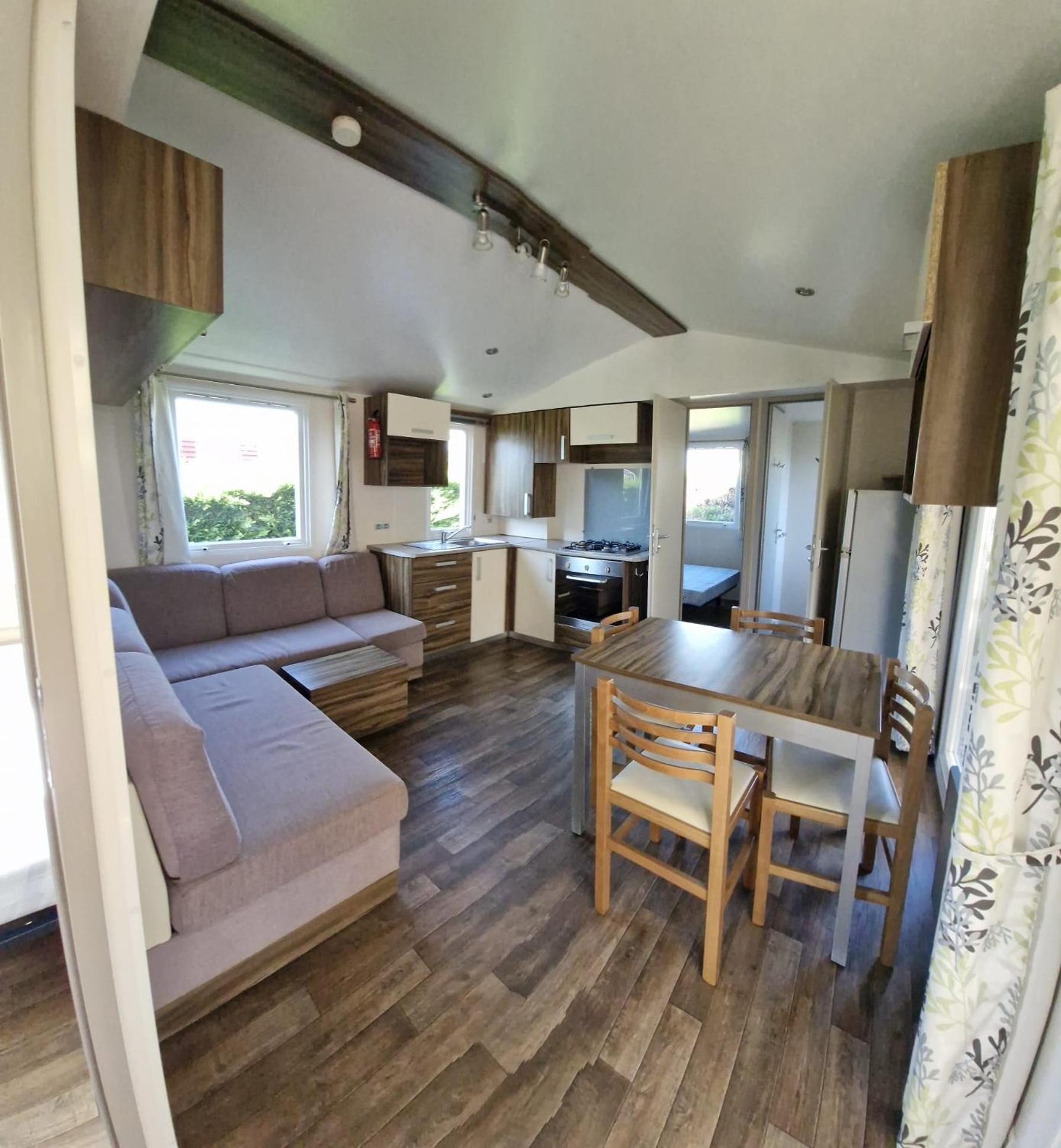 Mobil-homes Les Charmettes 4 Etoiles